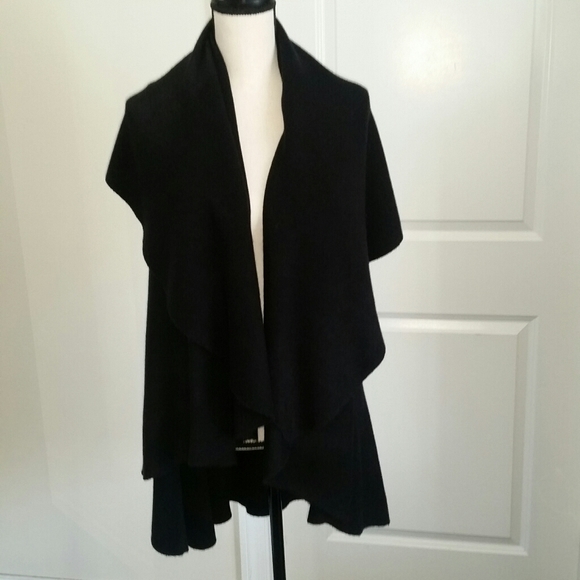 Mia + Tess Sweaters - Shawl collar vest